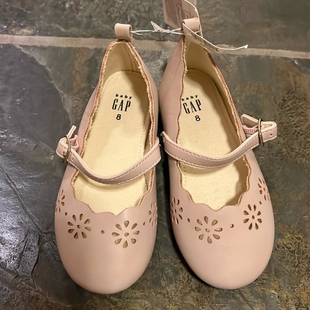 NWT baby gap pink Maryjane’s size 8t